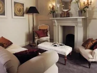Maison Le Dragon Bed & Breakfast